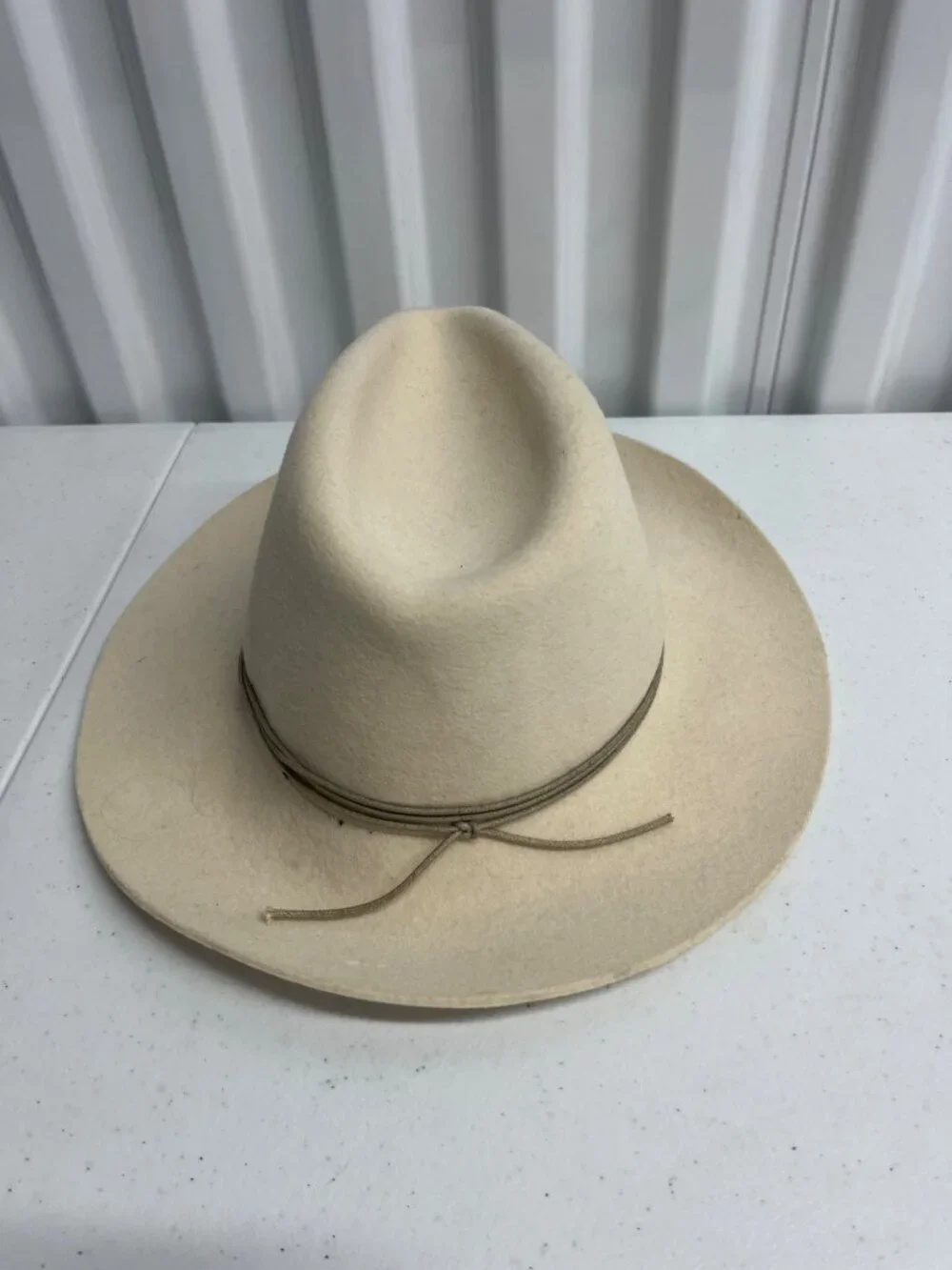 Artesano 100% Wool‎ Felt Hat in Cream White Size L